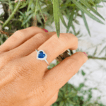 ANEL CORACAO CRAVEJADO ZIRCONIA AZUL PRATA 925 - Imagem 2