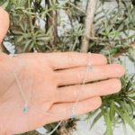 CHOCKER 45CM COM VARIAS ESTRELAS AZUIS PENDURADAS PRATA 925 - Imagem 2