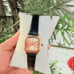 RELOGIO MONDAINE FEMININO COM PULSEIRA COURO PRETA ORIGINAL - Imagem 3